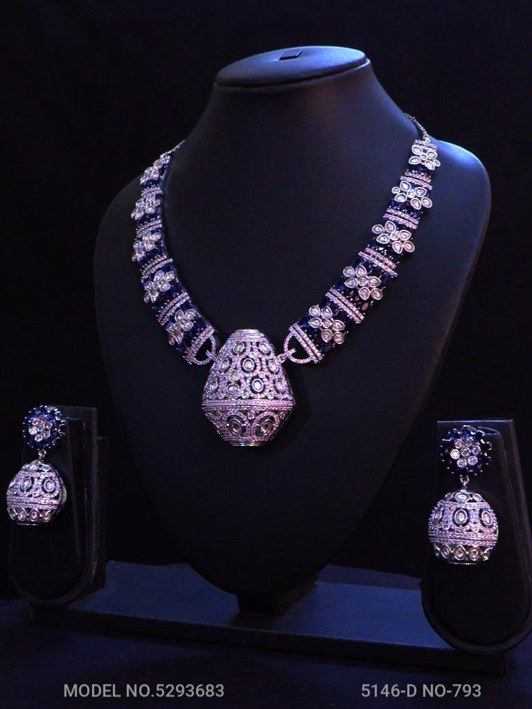 Traditional American Diamond Set - View 2