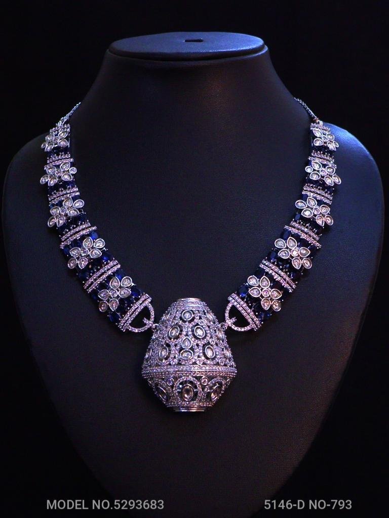 Traditional American Diamond Set - View 3
