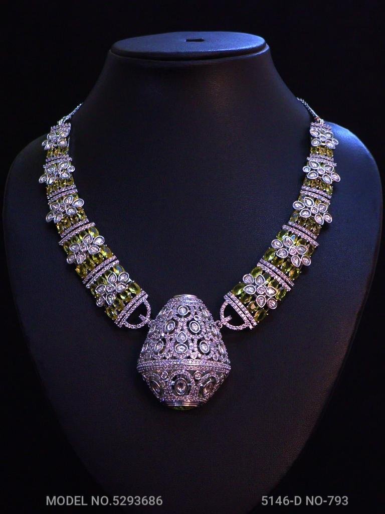 Art Jewelry - View 3