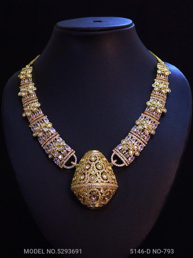 Traditional Zirconia Jewelry Set for Classy Women - View 3
