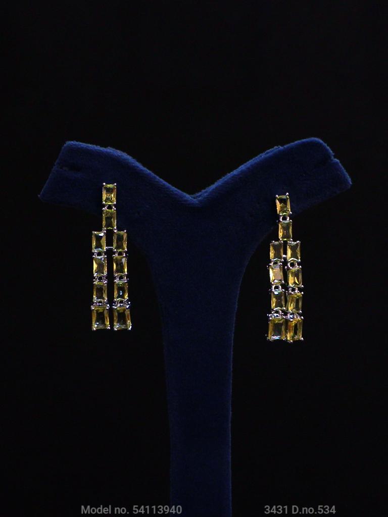 Partywear Classic Jewelry Set - View 3