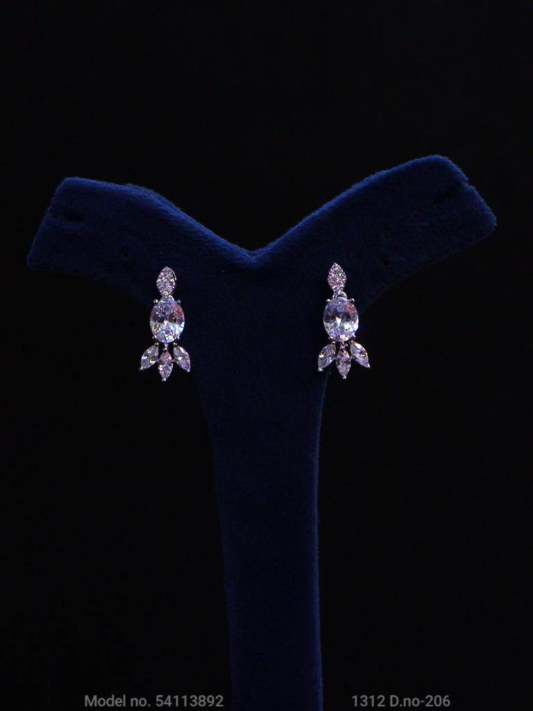 Classic Necklace Set - View 3