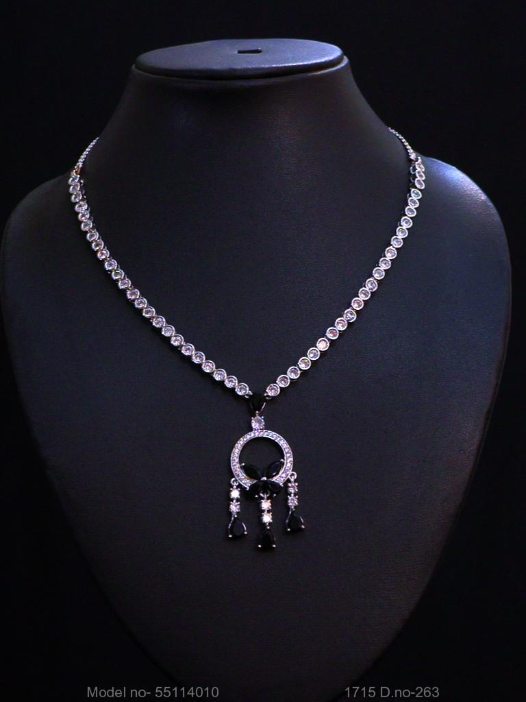 A Classic Cz Set for all Parties - View 3