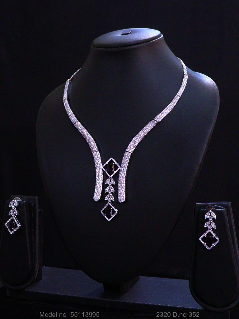 A Classic Cz Set for all Parties - View 2