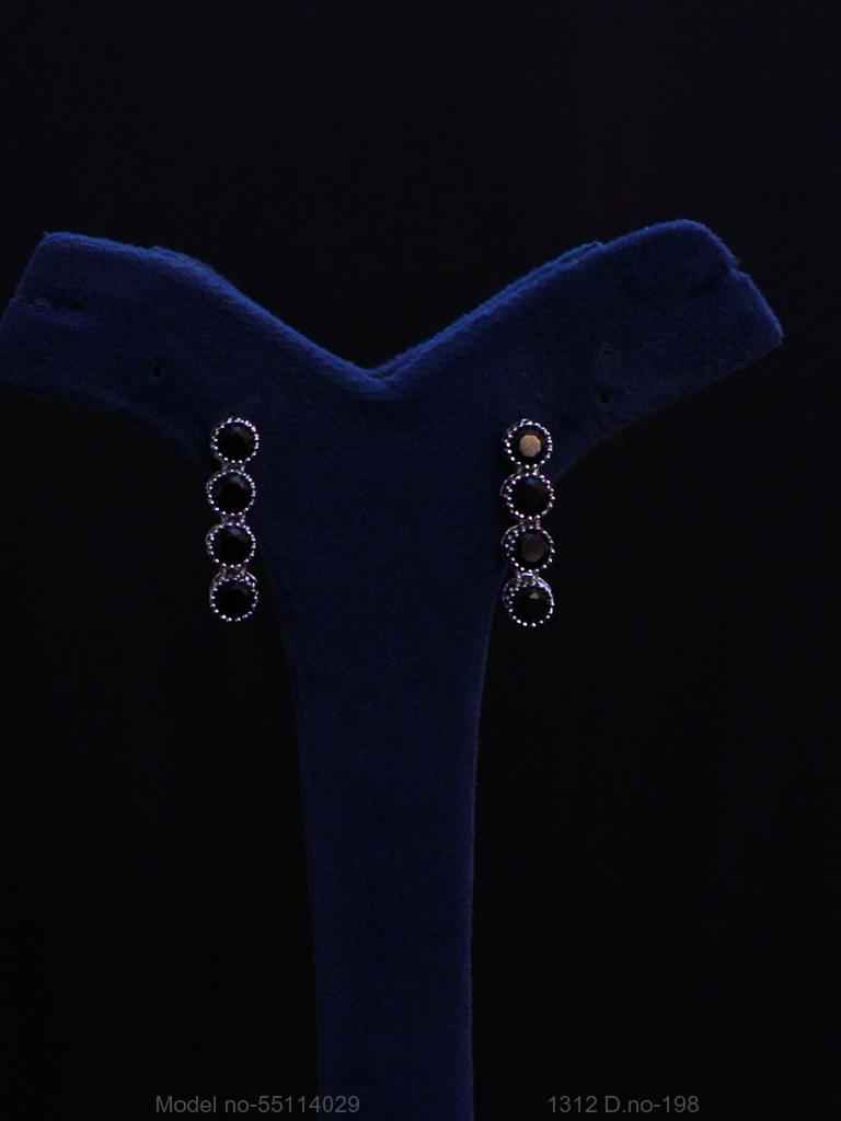 Classic Jewelry Set - View 3