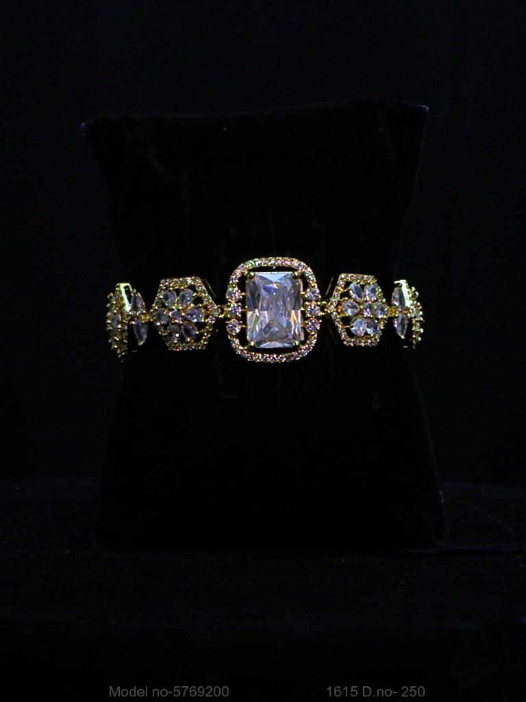 Classy Line Bracelet - Amaara World USA - SKU 5769200