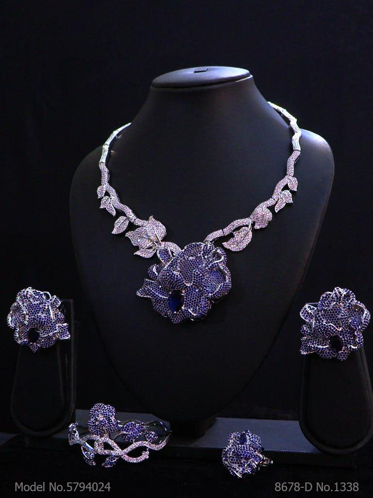 Handmade Traditional Masterpiece Zircon Jewelry Set - View 2