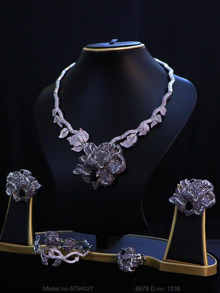 Traditional yet Trendy Design | Ideal for your Parties ! - Style 4 - Amaara World