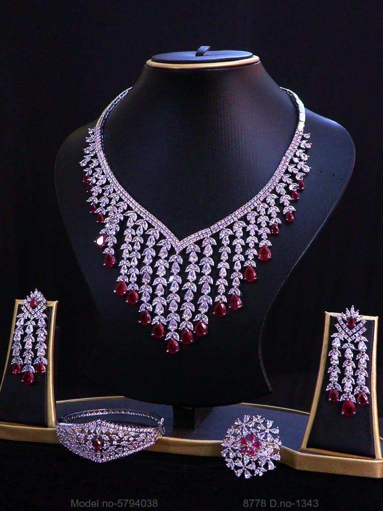 Handmade Traditional Masterpiece Zircon Jewelry Set - View 2