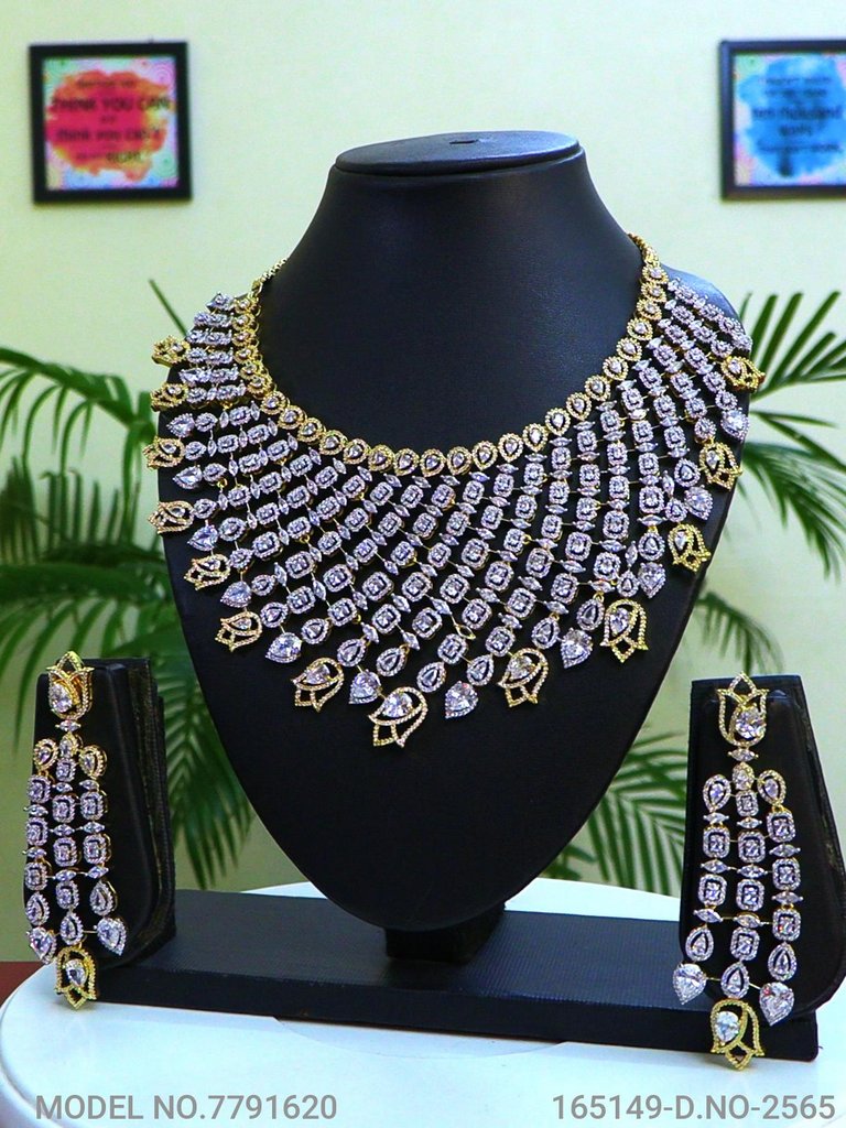 Gift Necklace Set in CZ - Style 4 - Amaara World