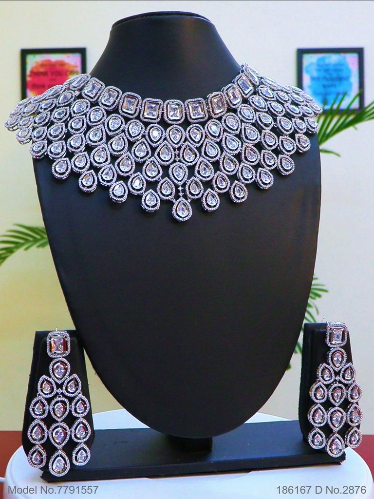 Indian Craftsmanship at its Best ! - Style 1 - Amaara World
