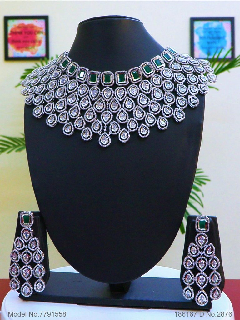Indian Craftsmanship at its Best ! - Style 2 - Amaara World