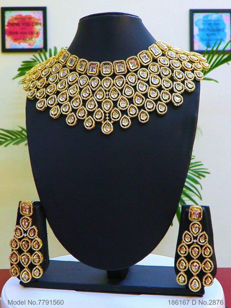 Indian Craftsmanship at its Best ! - Style 4 - Amaara World