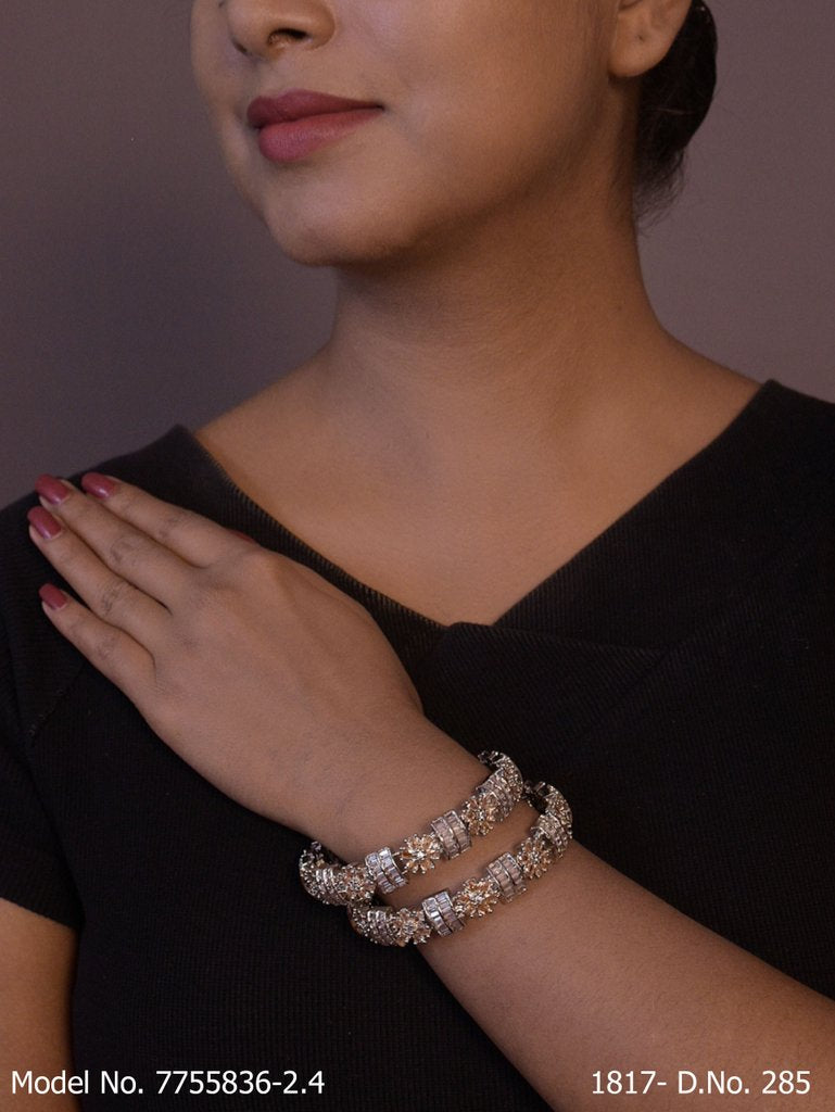 Dulhan Shine Bangles - View 2 - Amaara World