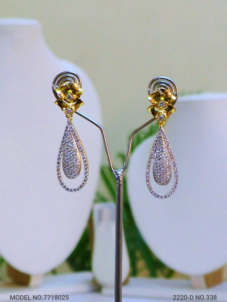 Classic Gift for Her - View 3 - Amaara World