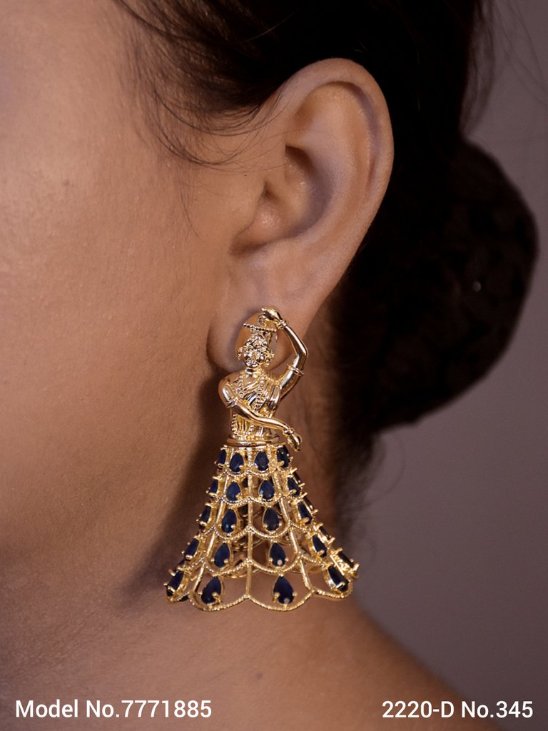 Latest Trendy Earring Design - Style 2 - Amaara World