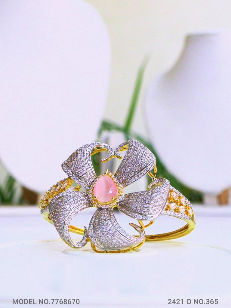 Diamond Touch Bracelet - Style 1 - Amaara World