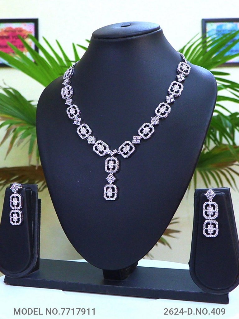 A necklace Set for all Occasions ! - Amaara World USA - SKU 7717911