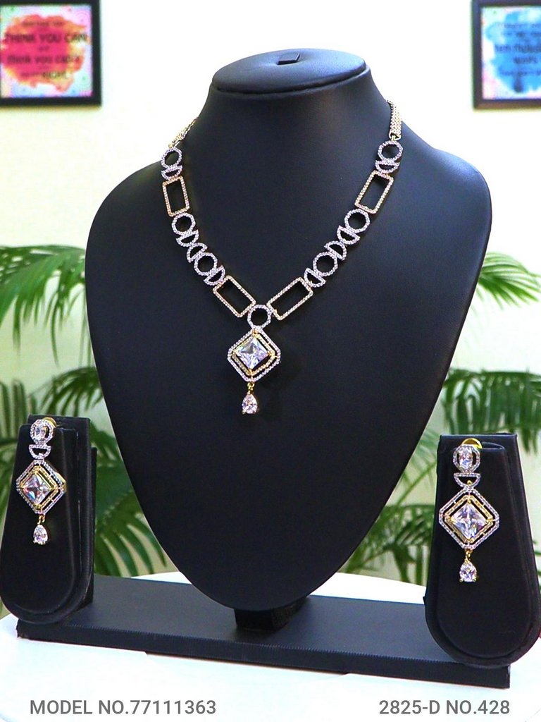 When Tradition meets Trend - Style 2 - Amaara World