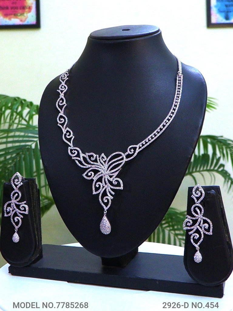 Traditional American Diamond Set - Style 1 - Amaara World