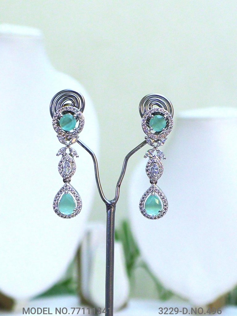 Partywear Classic Jewelry Set - View 3 - Amaara World
