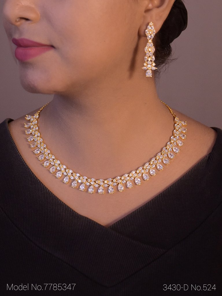 When Glamour meets Art ! - Amaara World USA - SKU 7785347