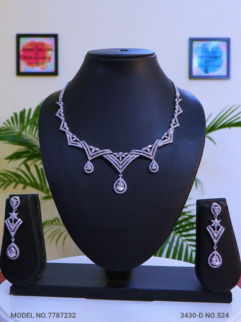 The best Gift for a Woman ! Jewelry - Style 1 - Amaara World