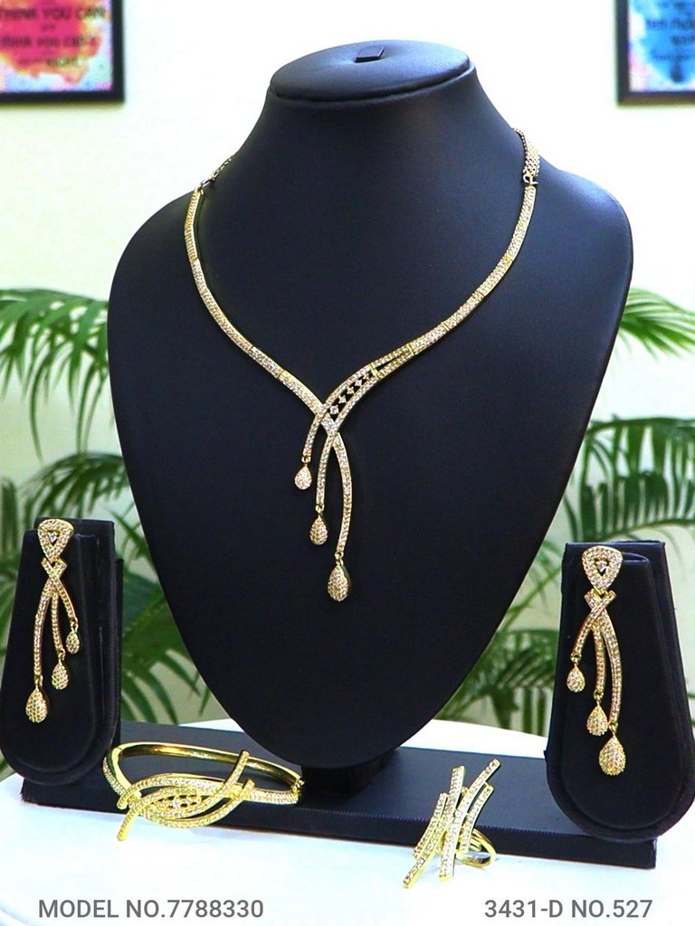 Need to woo a Woman ! Here it is.. - Style 3 - Amaara World