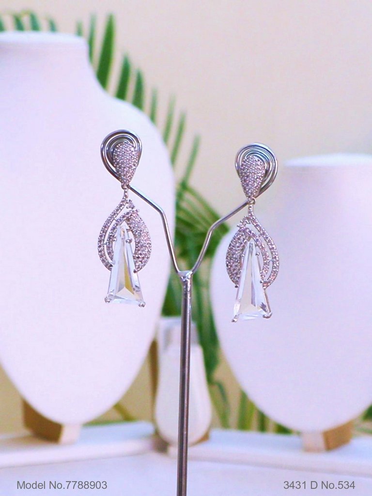 Wedding Jewelry for Trendy Women - View 3 - Amaara World