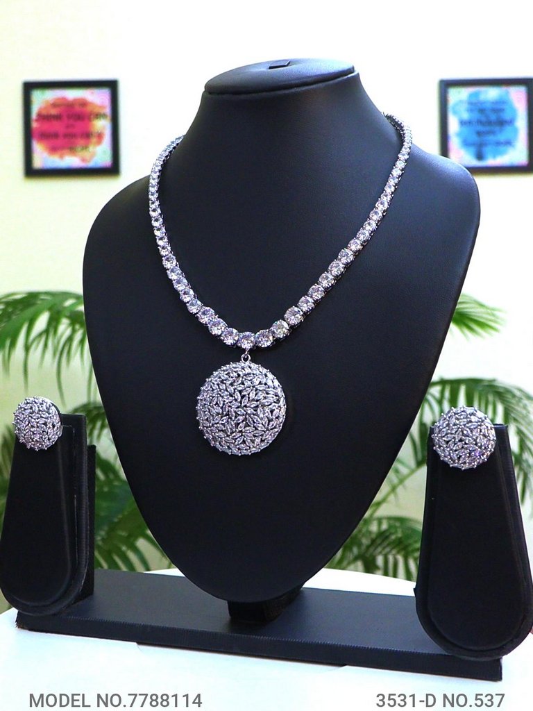 Wholesale Traditional Necklace Set - Style 1 - Amaara World