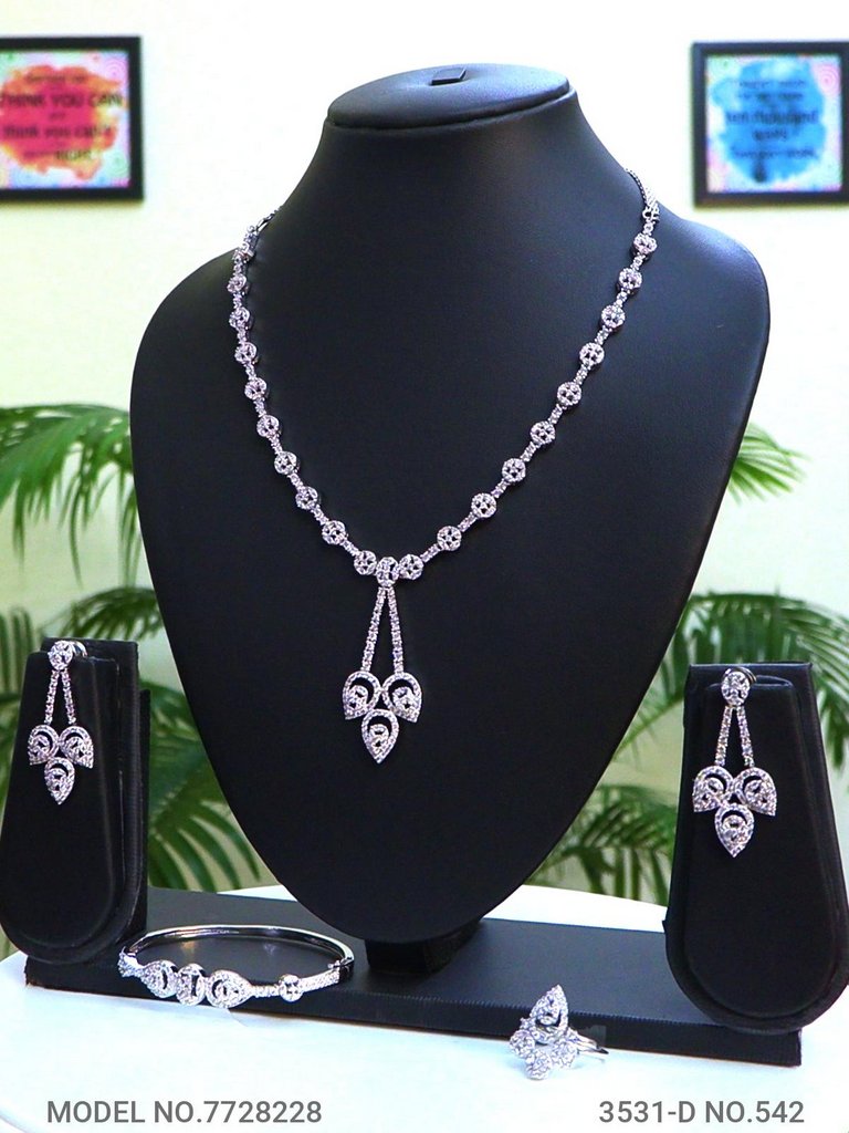 Traditional Jewelry | Available to Wholesale Buyers - Style 1 - Amaara World