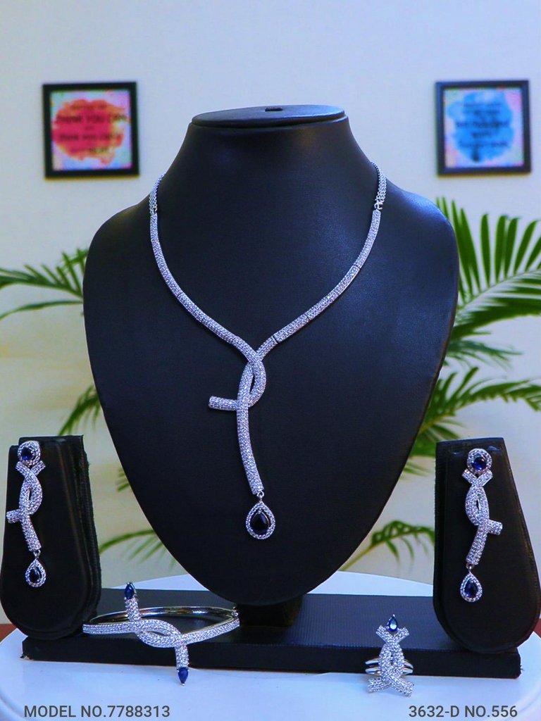 When Glamour meets Art ! - Style 4 - Amaara World