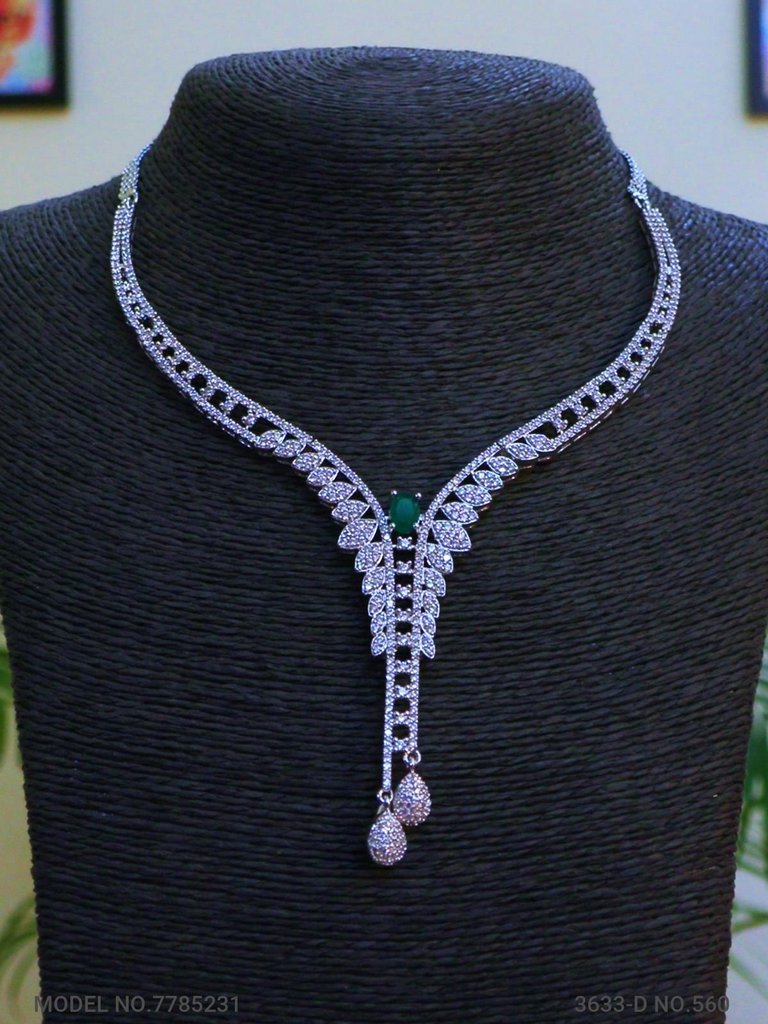 Ideal Gift for Traditional Ladies - View 2 - Amaara World