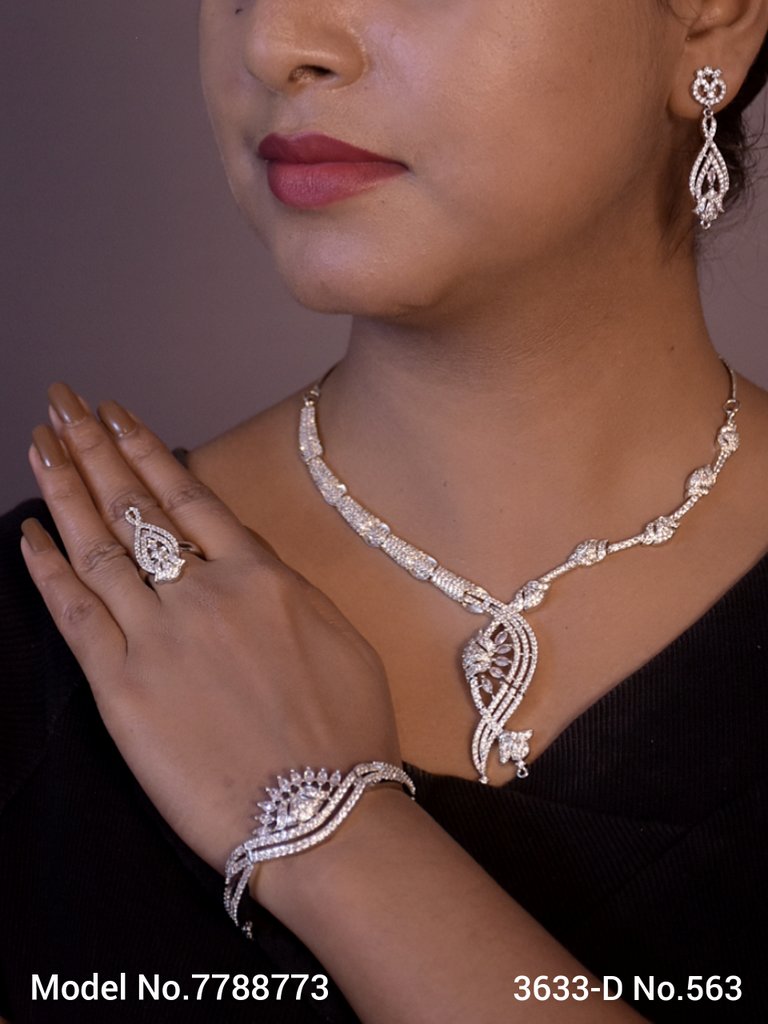 Gift Necklace Set in CZ - Style 1 - Amaara World