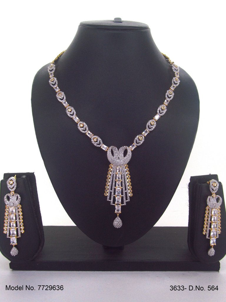 Friendship of Tradition and Trend - Style 5 - Amaara World