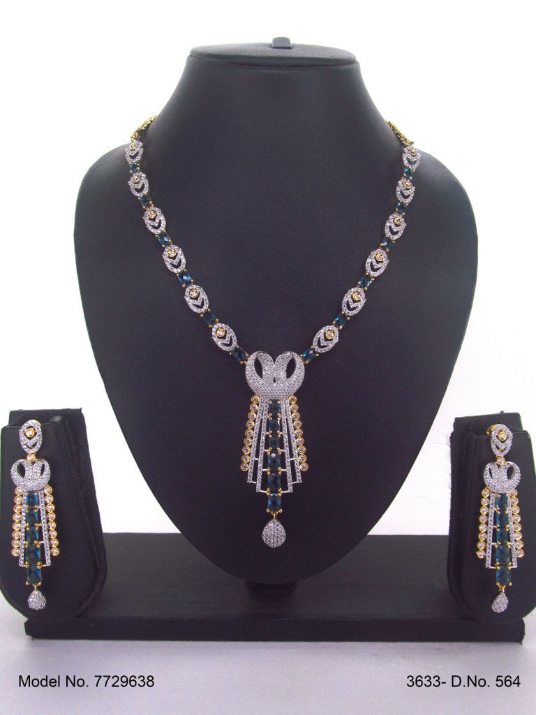 Friendship of Tradition and Trend - Style 7 - Amaara World