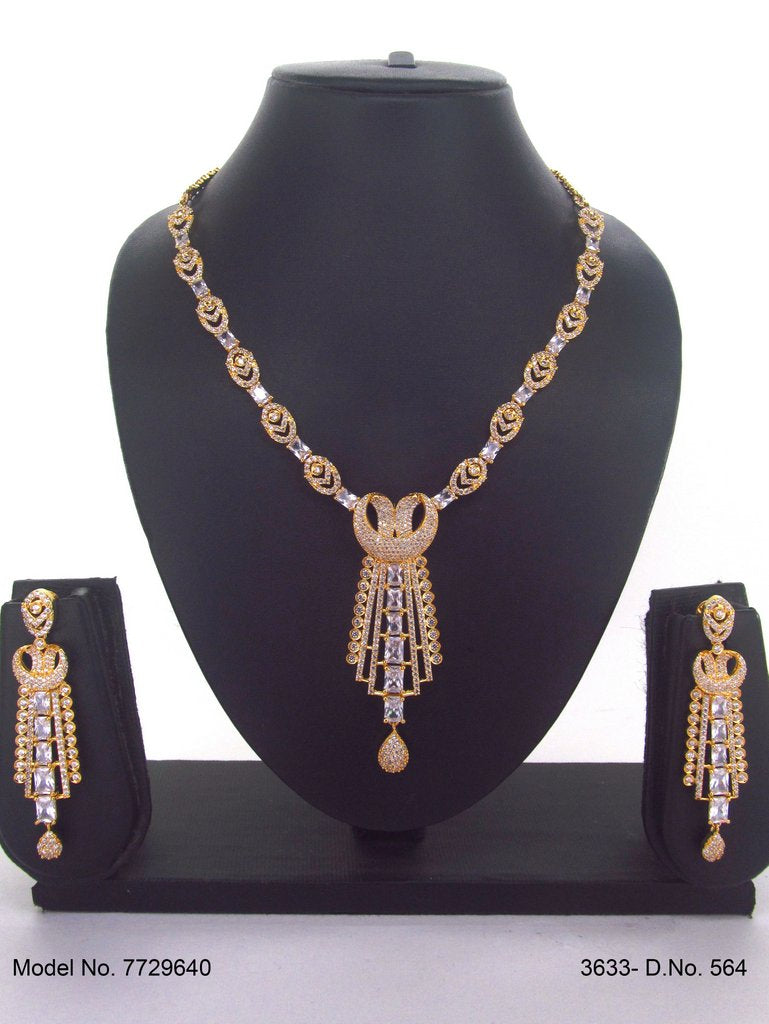 Friendship of Tradition and Trend - Style 9 - Amaara World