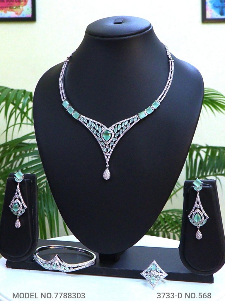 Make an Impression that lasts forever - Style 4 - Amaara World