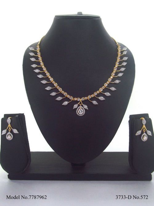 Amazing Traditional Jewelry Set - View 2 - Amaara World