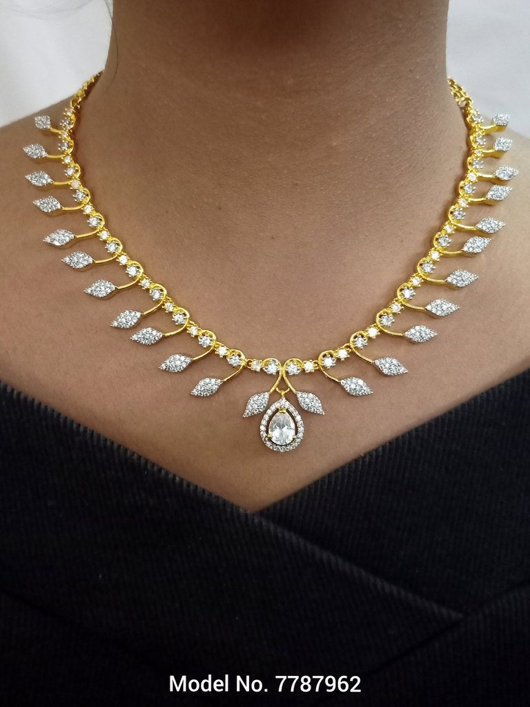 Amazing Traditional Jewelry Set - View 3 - Amaara World