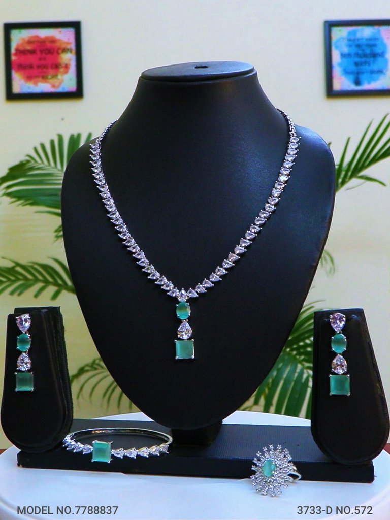 Wholesale Traditional Necklace Set - Style 3 - Amaara World