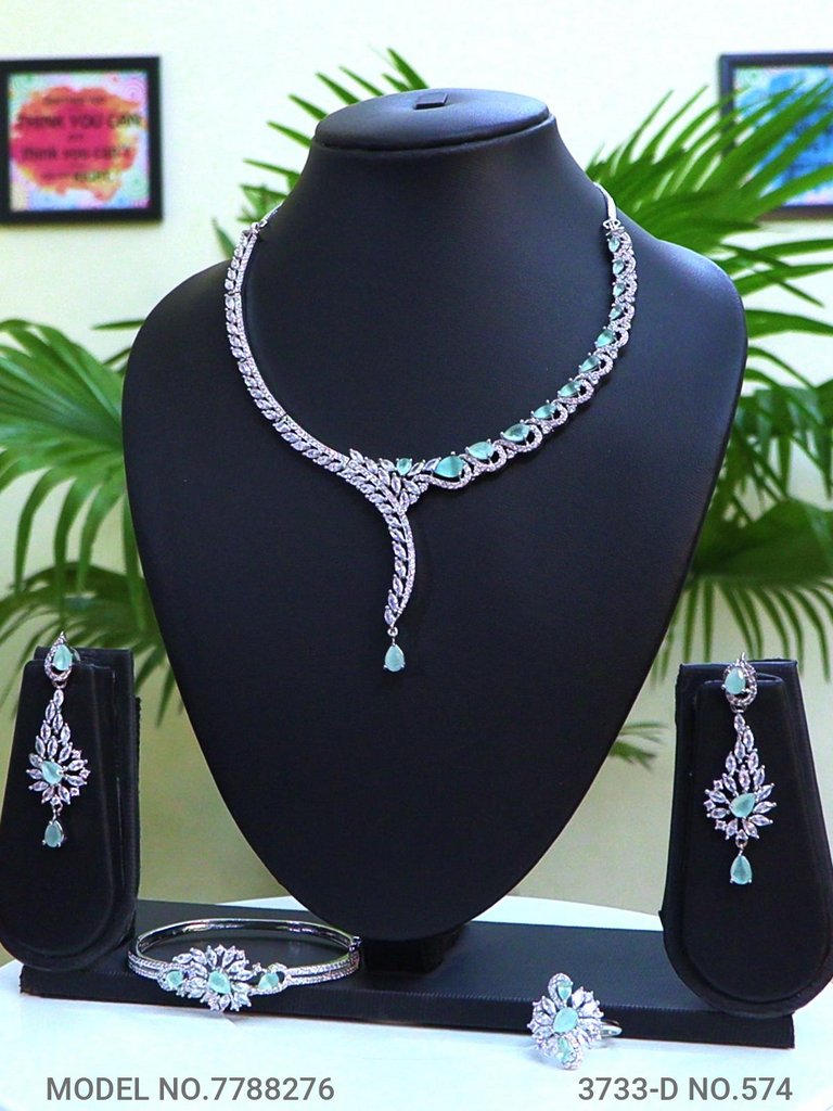 Bridesmaid Necklace Set for Traditional Weddings - Style 5 - Amaara World
