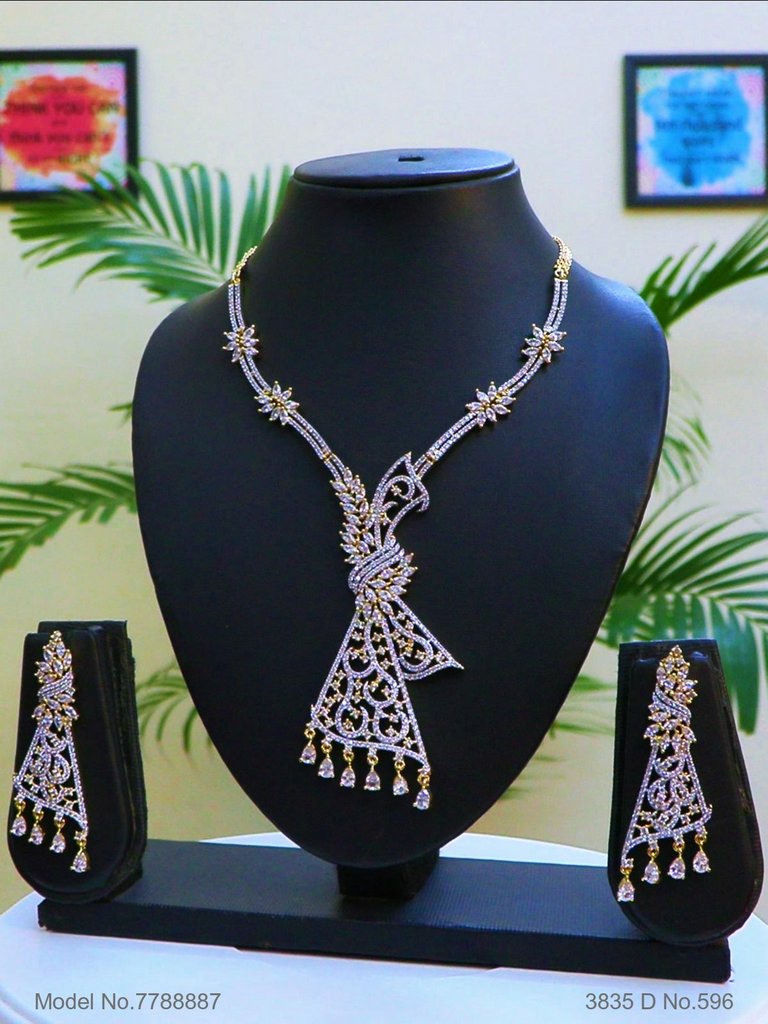 Ideal Gift for Traditional Ladies - Style 2 - Amaara World