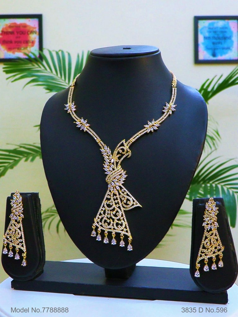 Ideal Gift for Traditional Ladies - Style 3 - Amaara World