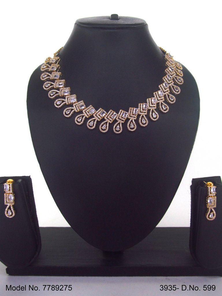 Handmade Traditional Masterpiece Zircon Jewelry Set - Style 1 - Amaara World