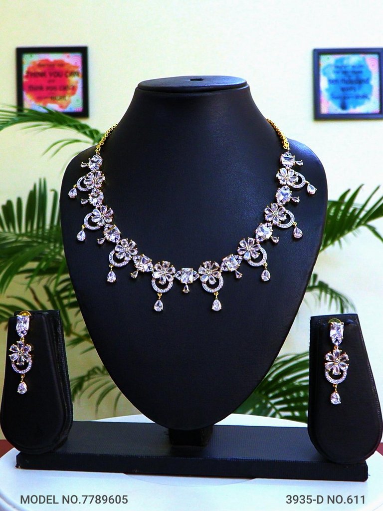 Gift Necklace Set in CZ - Style 1 - Amaara World