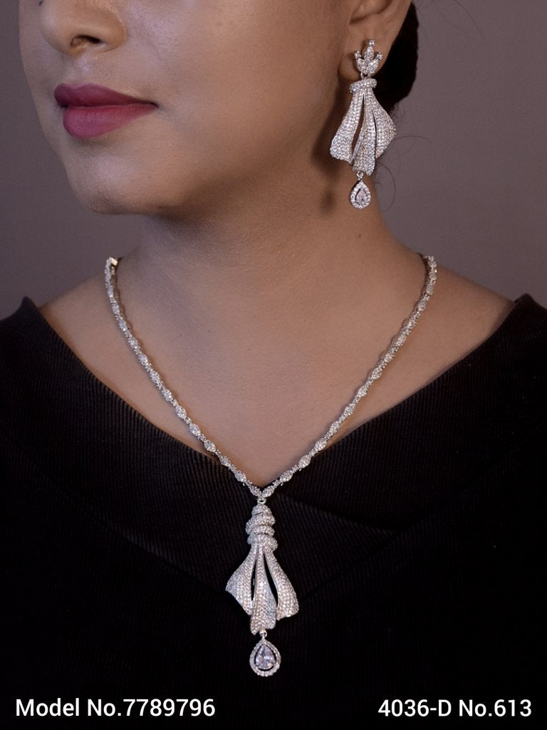 Meet Tradition...meet Perfection ! - Style 4 - Amaara World