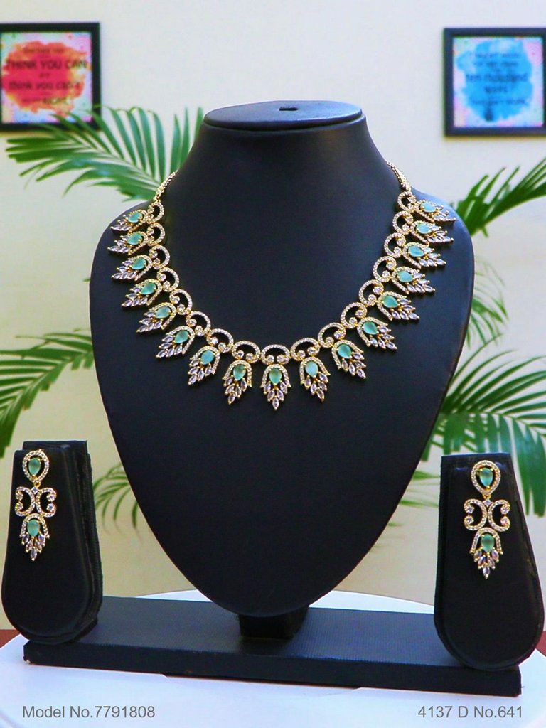When Glamour meets Art ! - Amaara World USA - SKU 7791808