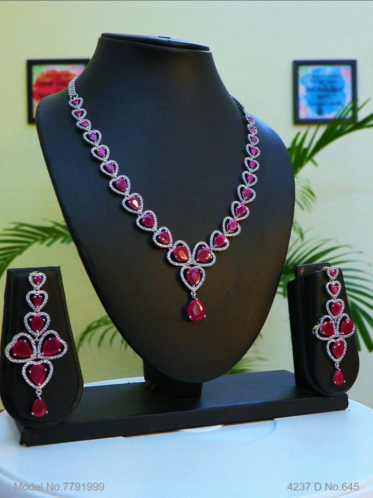Friendship of Tradition and Trend - Style 3 - Amaara World