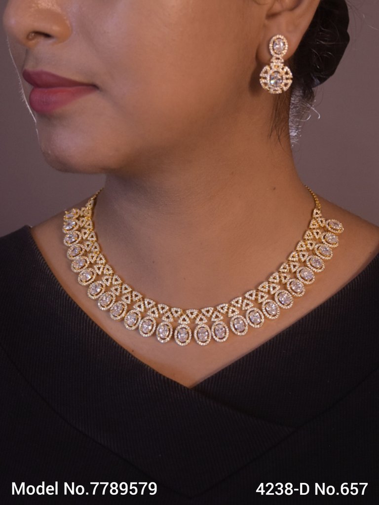 Handcrafted with Love and Passion - Style 2 - Amaara World